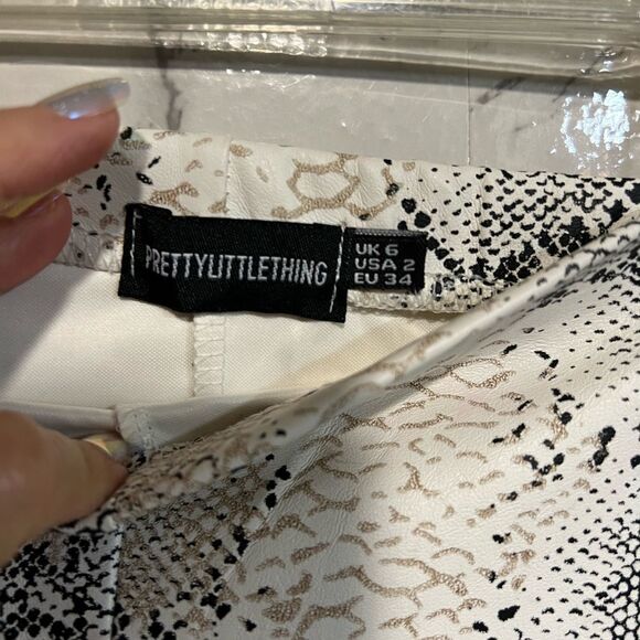 PRETTY LITTLE THING Faux Leather White Black Tan Snake Print Leggings Size 2 - Picture 2 of 5